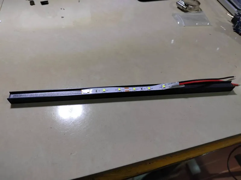 LED 灯夹