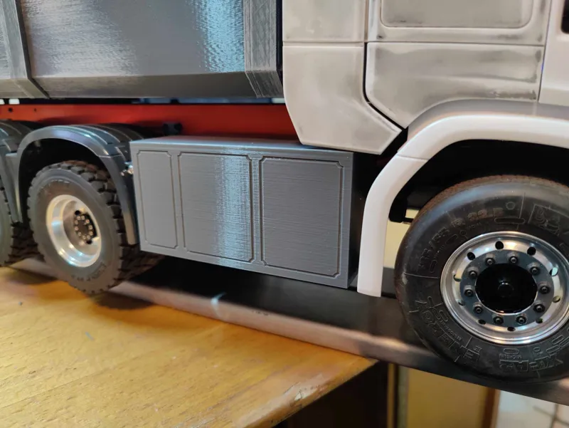 Scania 770s side locker with magnet's