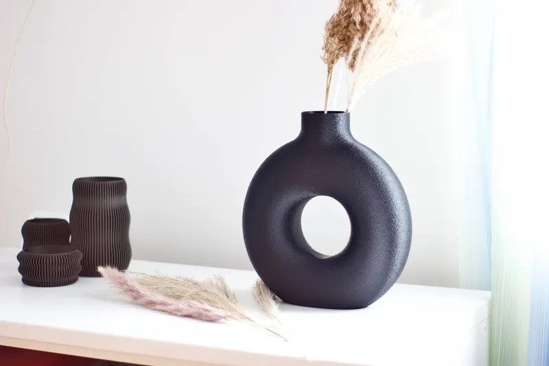 Wormhole Vase