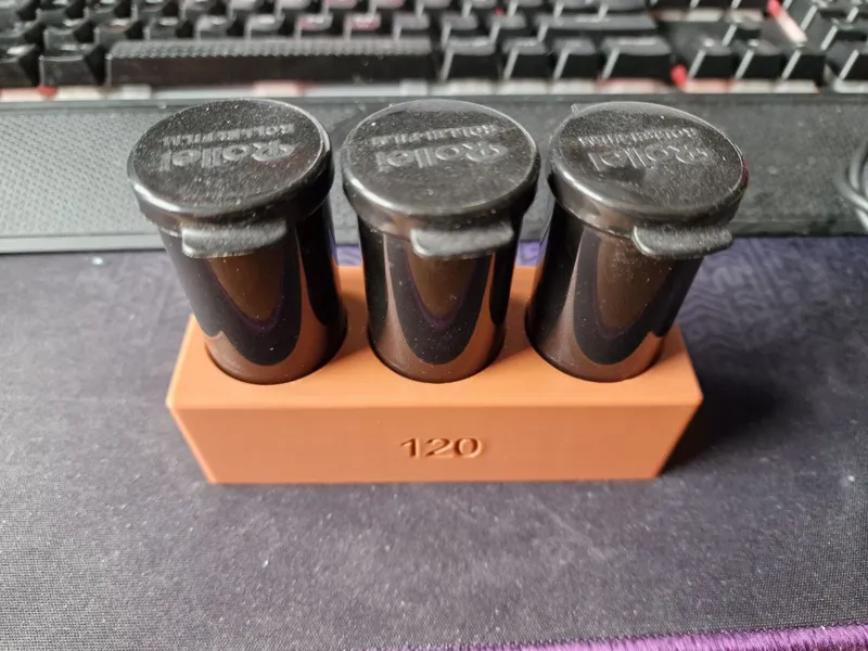 Filmspoolholder for analog film 120