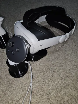 Quest Stand with controller holder - no dust
