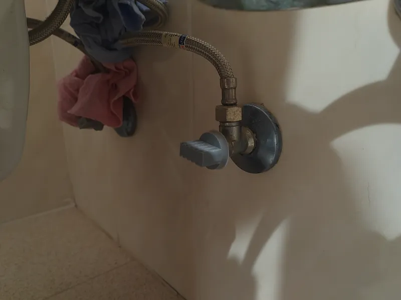 llave de paso de inodoro o baño