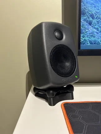 Genelec 8010a table riser