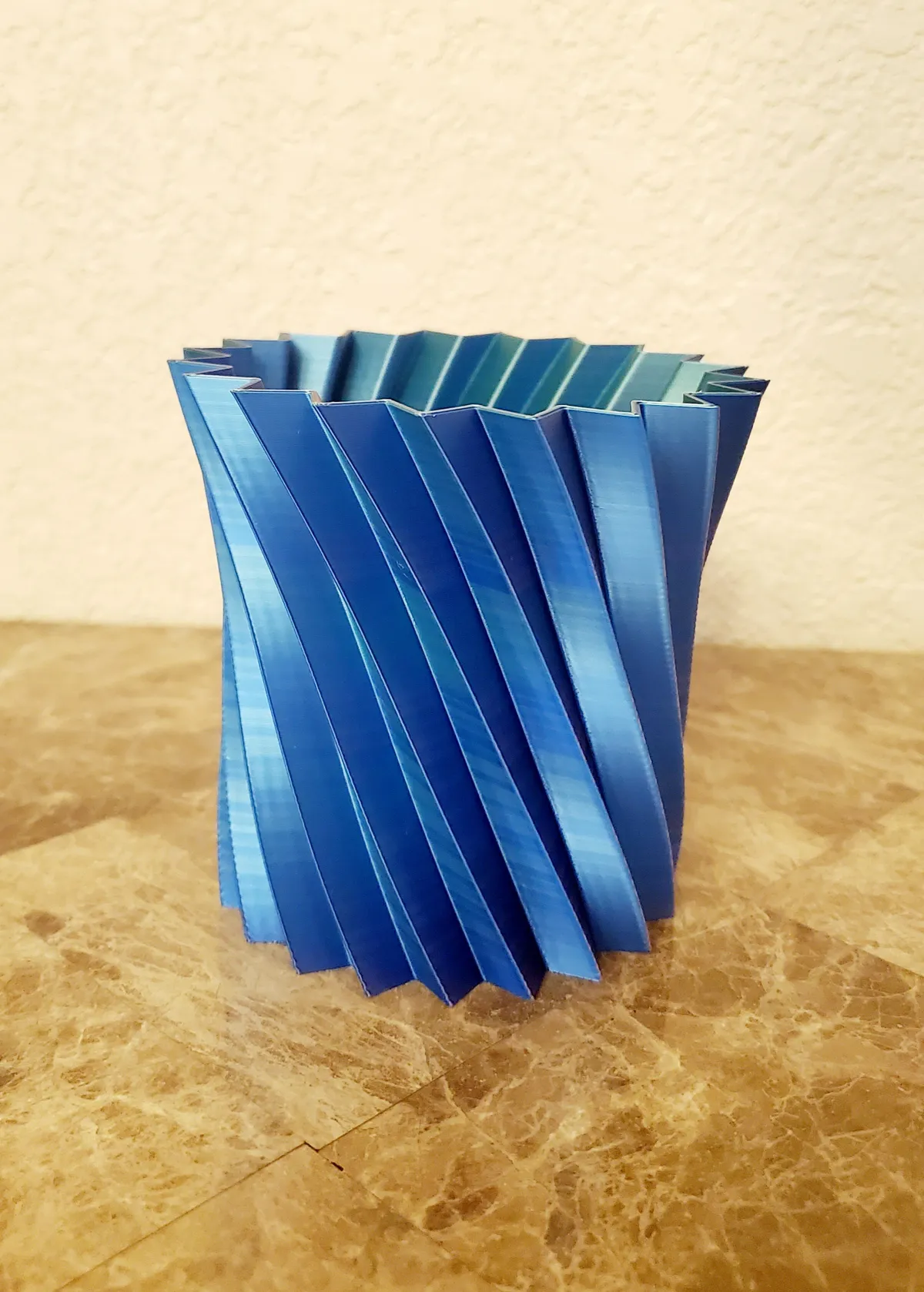 Pot à crayons vague