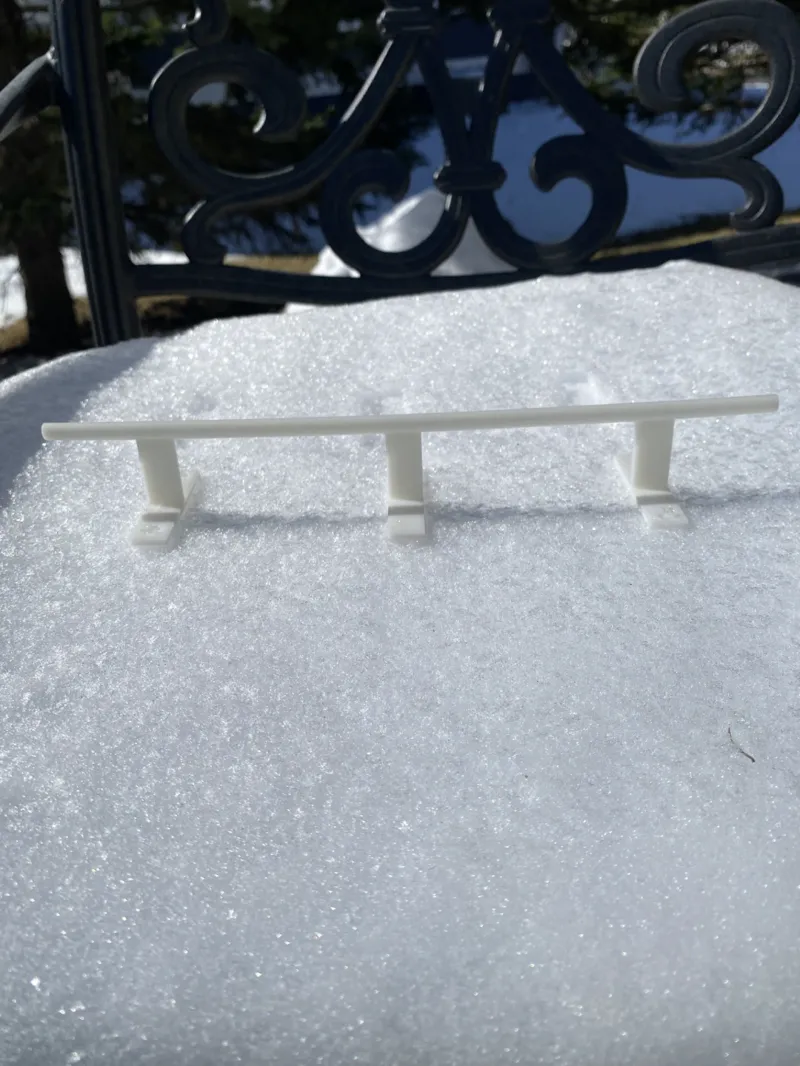 Fingerboard/ski Rail
