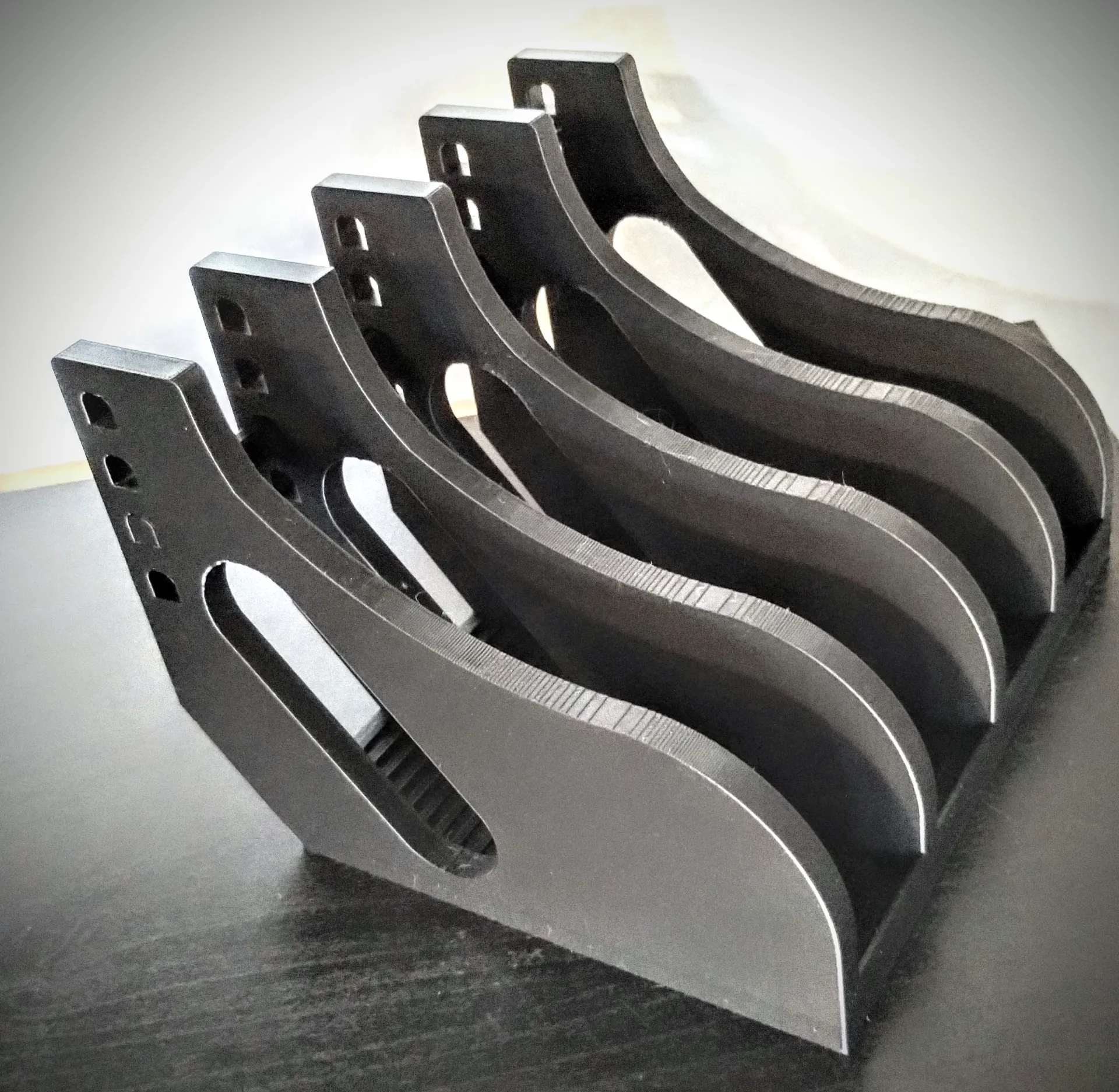 Adjustable Pistol Rack - No Screws Required