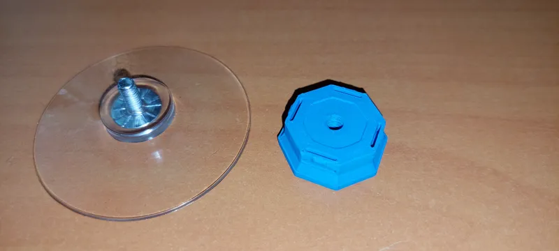 sucion mount snap for multiboard