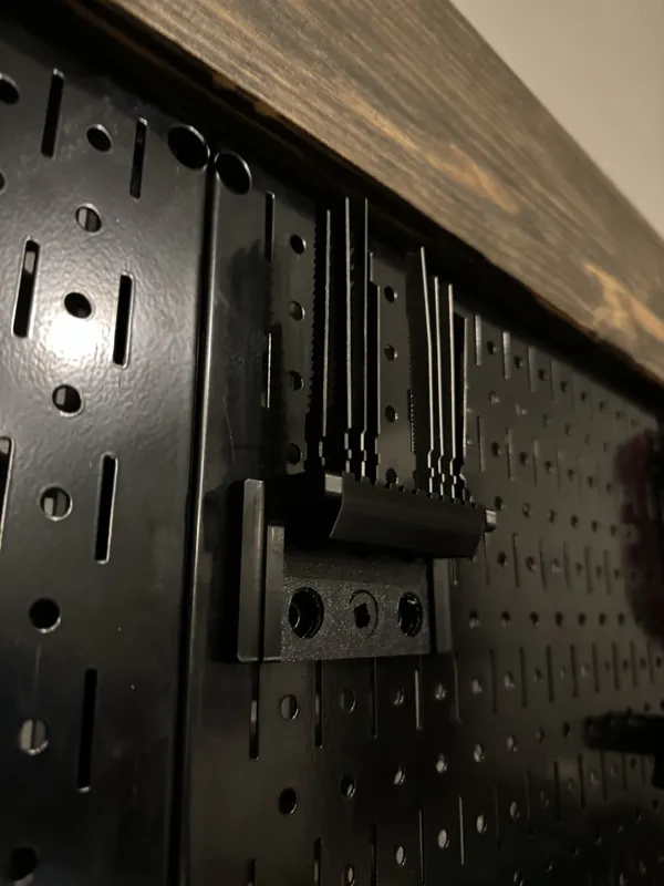 T-Shank Jigsaw Blade Holder for Wall Control