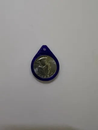 Keyring holder for an American quarter dollar