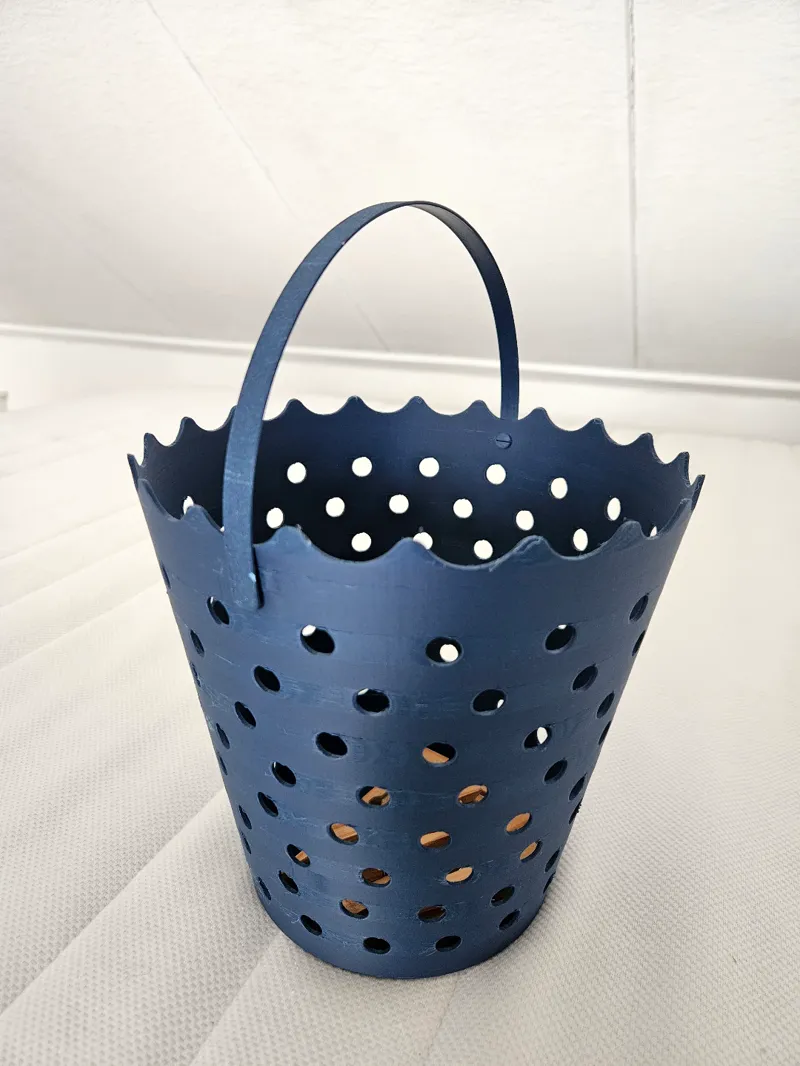 Round Clothespins Basket with Handle