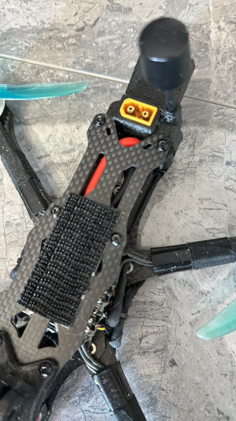 Supporto drone fpv apex 5 con dii o3 + gps + xt60 