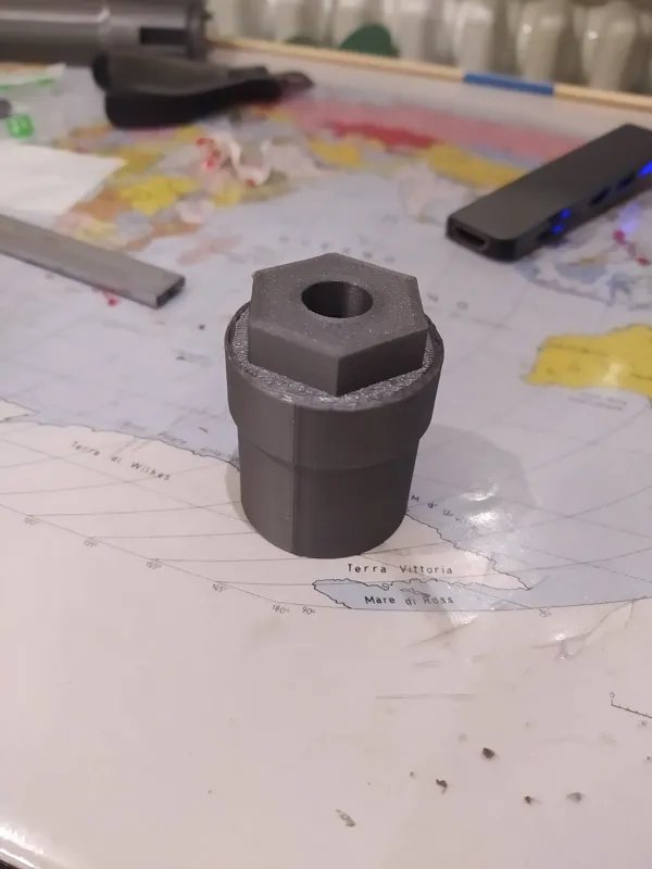 Vespa clutch extractor adapter