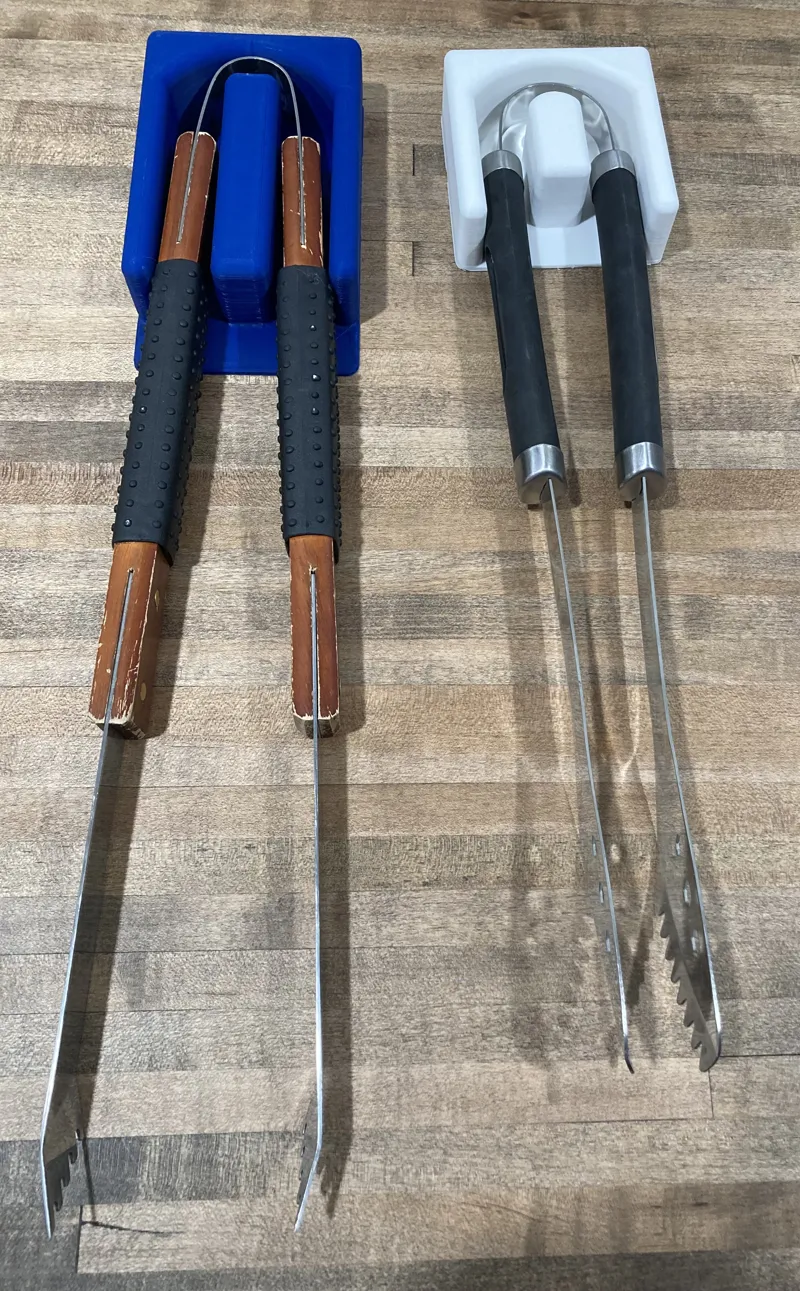 BBQ tongs holder