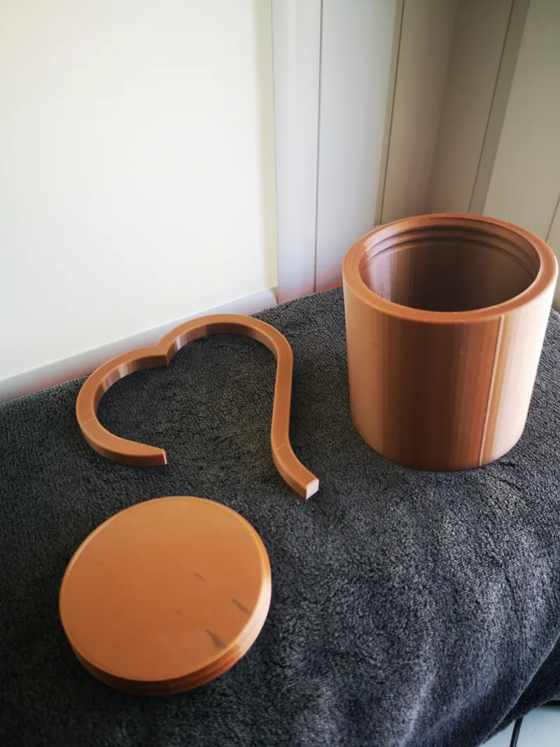 Cylindrical Storage With Screw Lid & Decoration