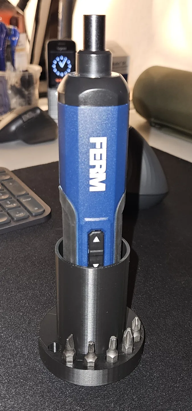Simple Ferm Desk Screwdriver Holder