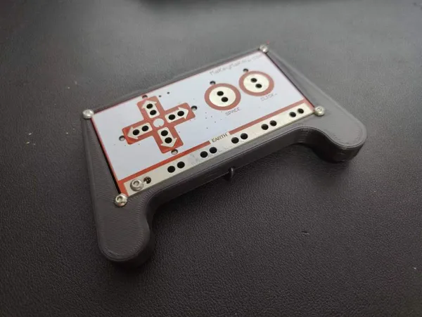 Coque façon manette pour Makey Makey