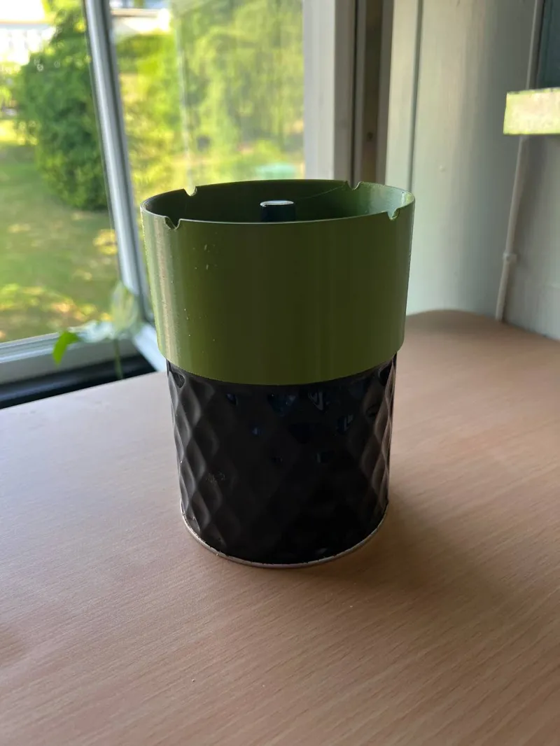 Ashtray windshield