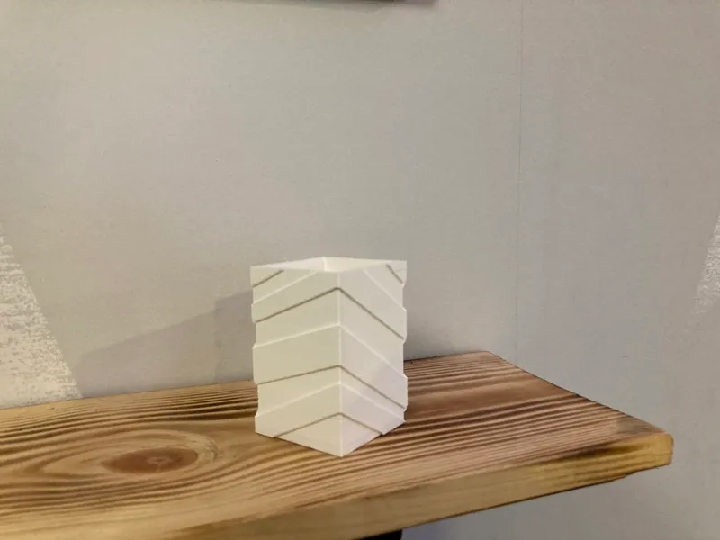 Little Vase/ Plant pot/ Penholder