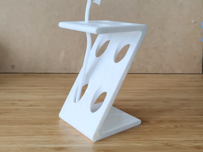The Z Stand for Pens and Tooth Brushes