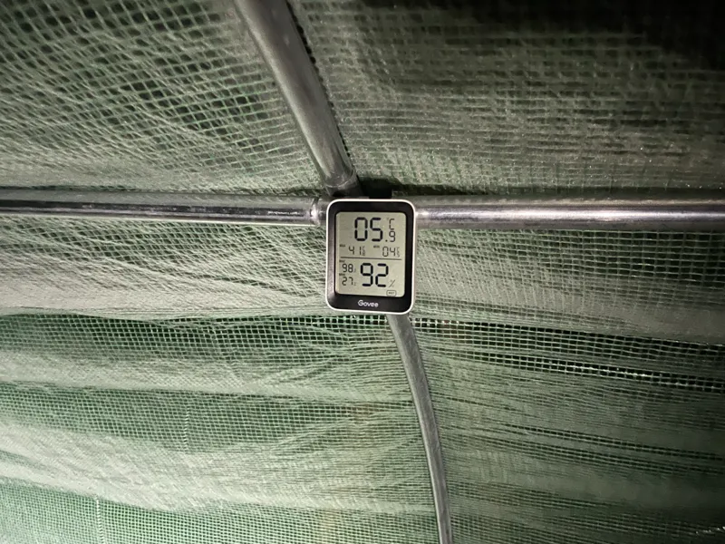 Pipe-Holder for Govee-Hygrometer