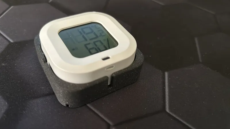 Hygrometer case