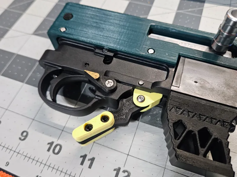 10/22 Triangular Mag Plate