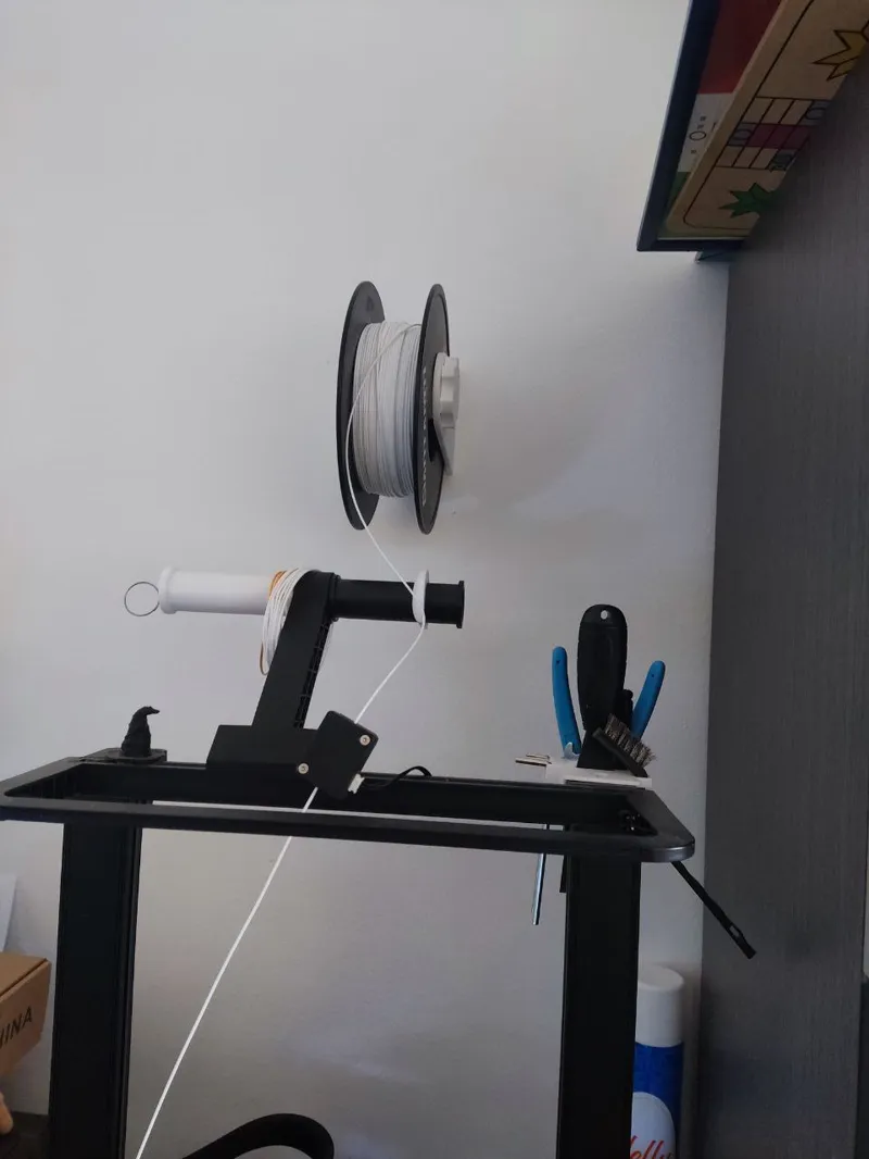 filament coil wall support