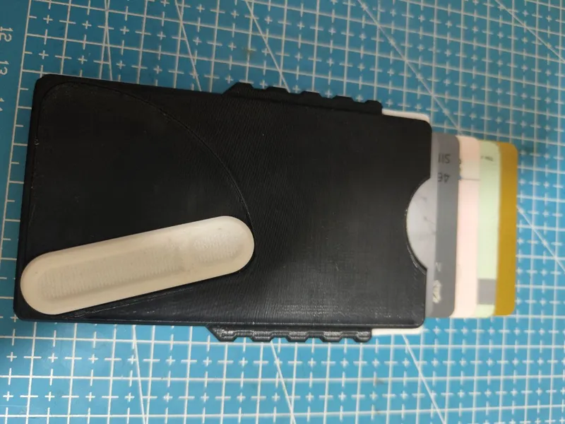 Cascade Card Wallet Clipping Retention springs