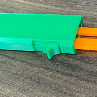 Uhltimate - OTF Fidget: Closed Case w/ Blade Guide