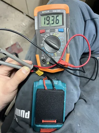 Total p20s battery cable connector-w/wo cable tray