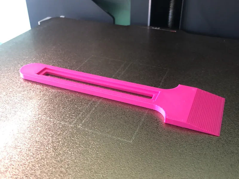 Borgium Bed Scraper