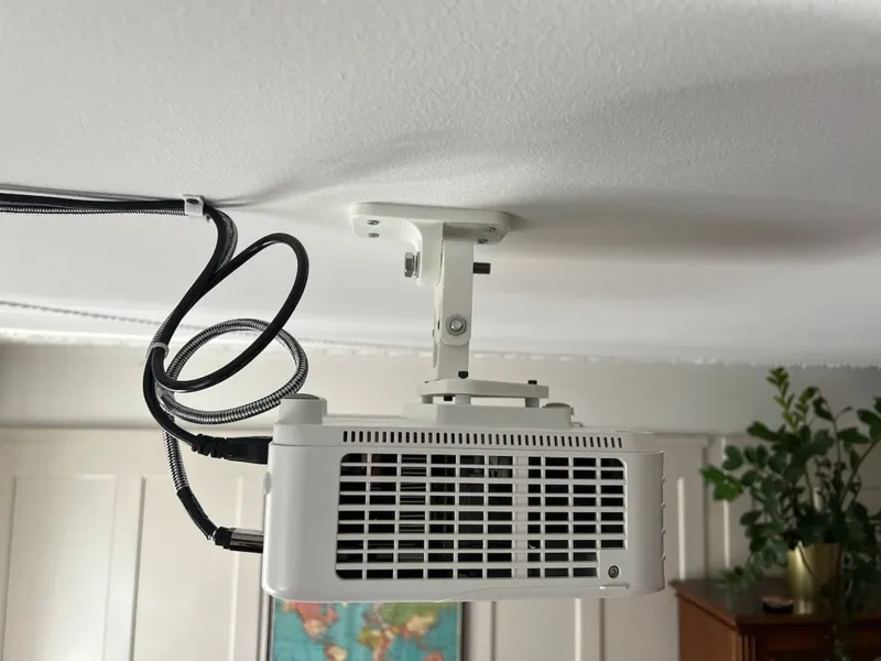 Ceiling projector mount (for Viewsonic PX701HD)