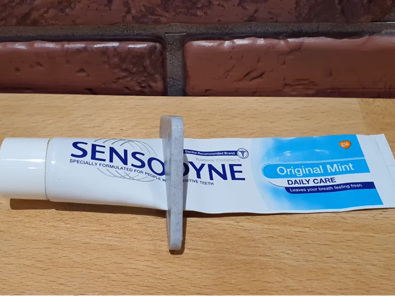 Toothpaste Squeezer