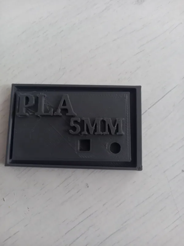 tablet to hold the samples/testmodels