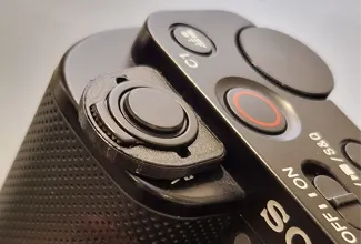Sony ZV-E10 zoom lever lock
