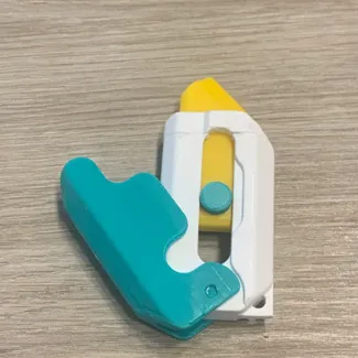 Gravity knife by Tech Solutions 3D
