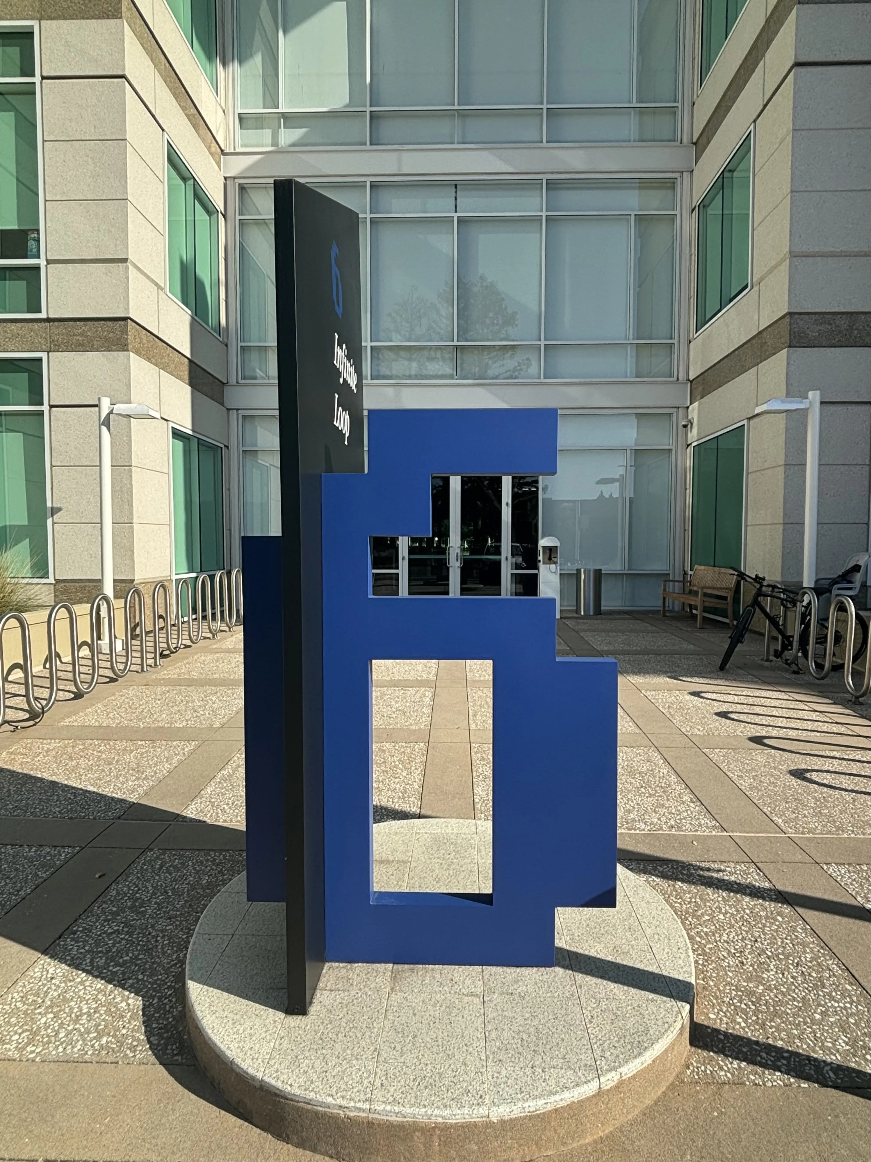 Apple 6 Infinite Loop Sign by Bas van der Ploeg - MakerWorld
