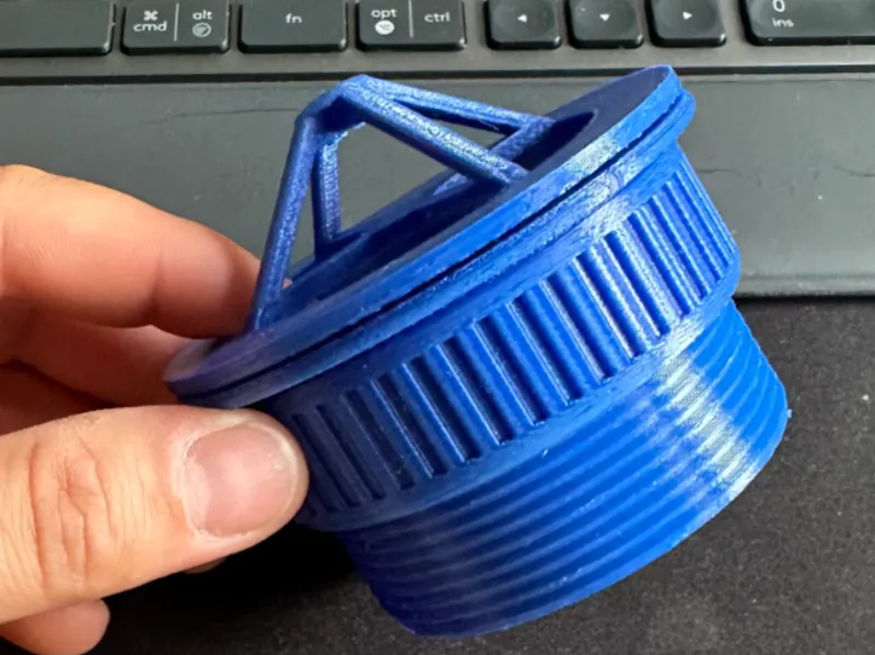 Universal screwed gutter drain