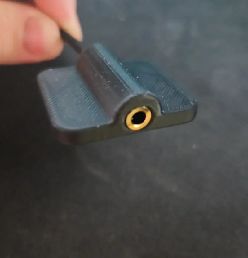 Under Desk Headphone Jack Mount - No Screws