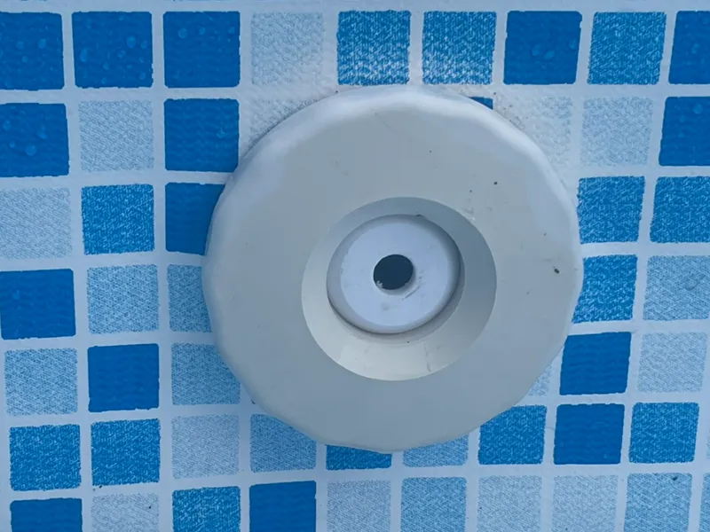 Nozzle into the pool