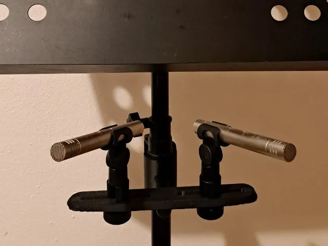 Stereo microphone holder for music stand