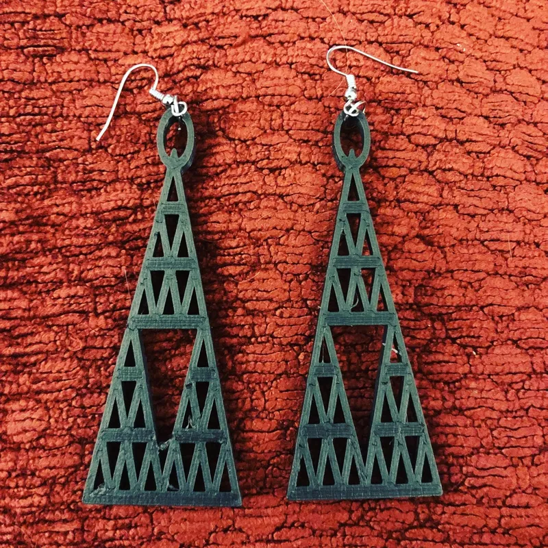 Roof Triangle Hole Earrings