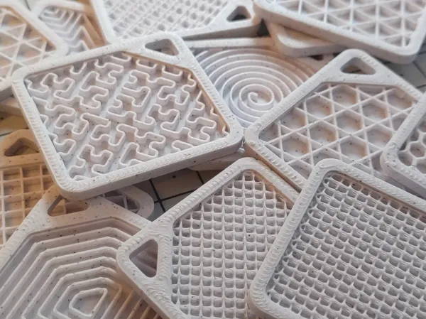 Porte-clés à motifs texturés