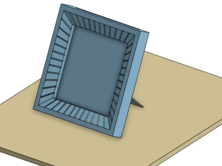 Square picture frame