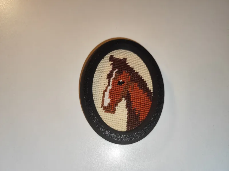 Oval Pictureframe