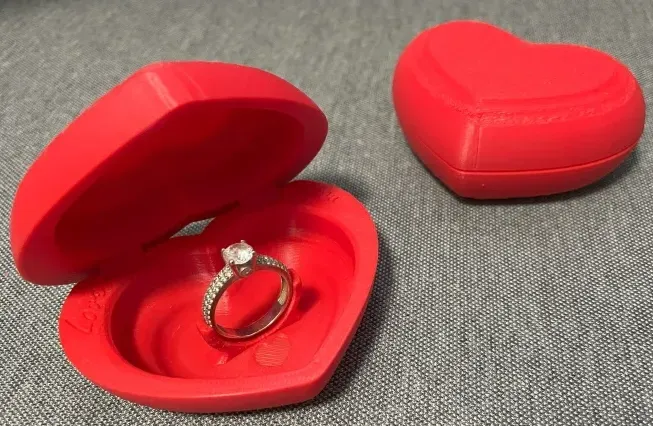 Heart-shaped ring box
