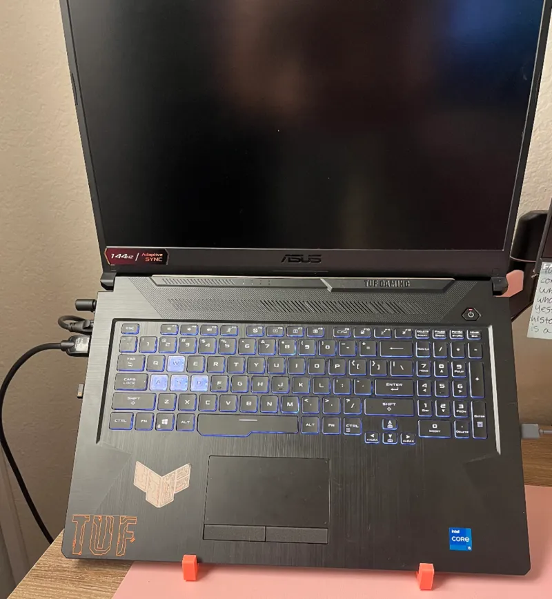 Laptop stand