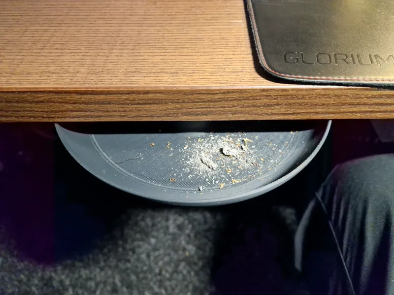 Krümelschublade / Crumbs Drawer
