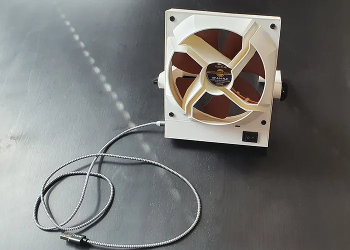 An USB Venturi desk fan ultra quiet(Version 140mn)