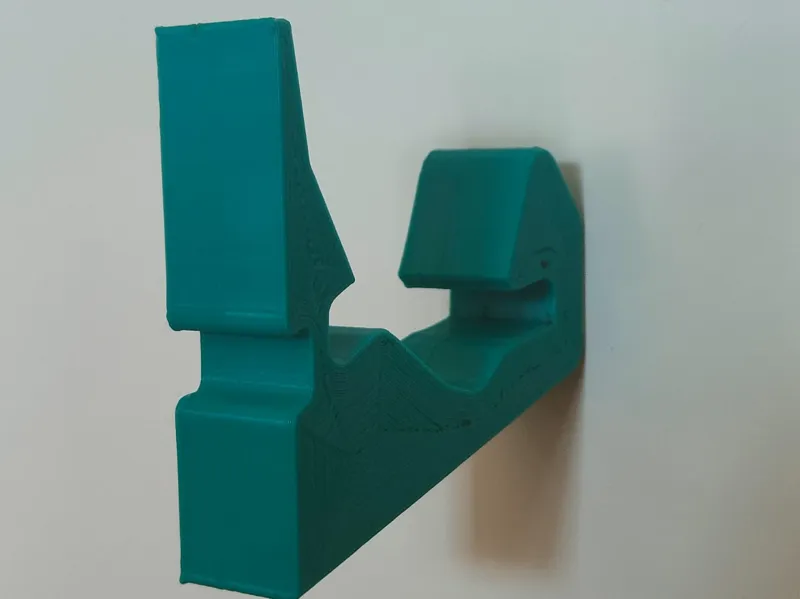 Easy and simple design Hanger